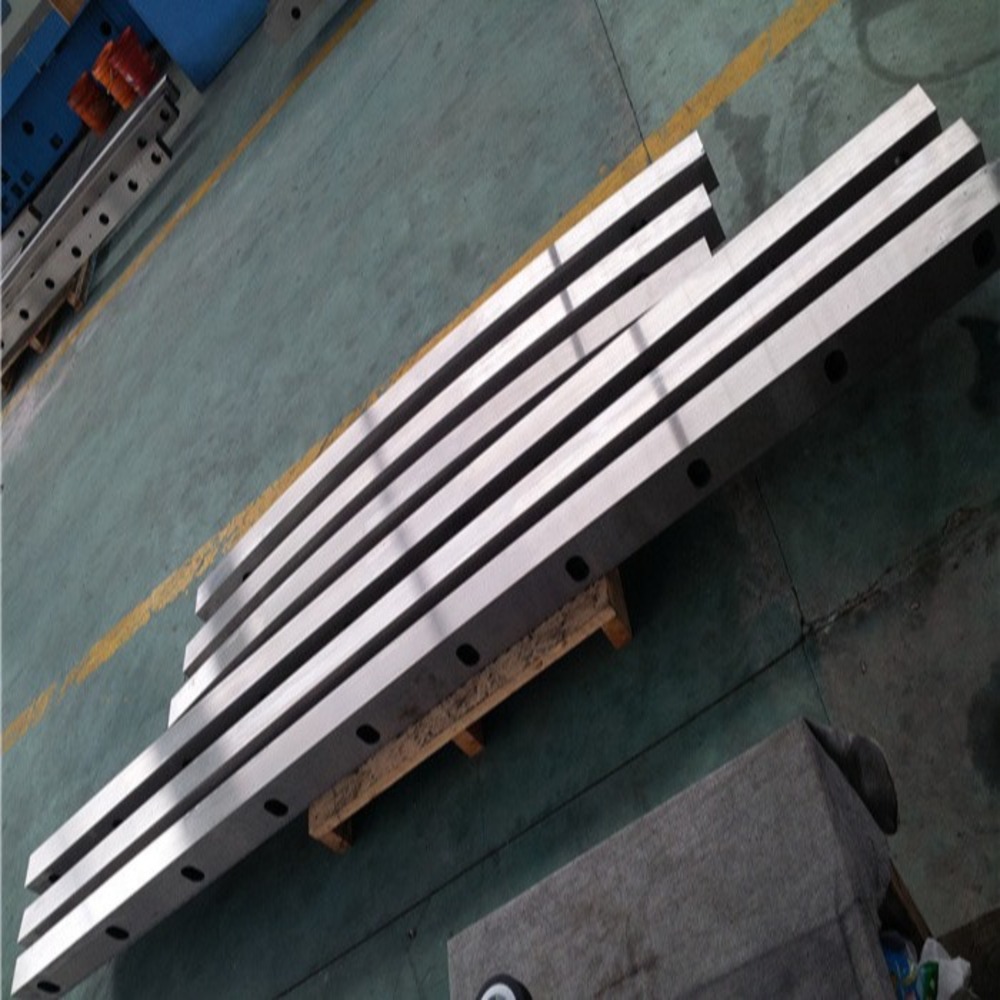 Cuchillas de corte para chapa de acero H13k diseñadas para máquinas de corte en plantas de laminación.
   